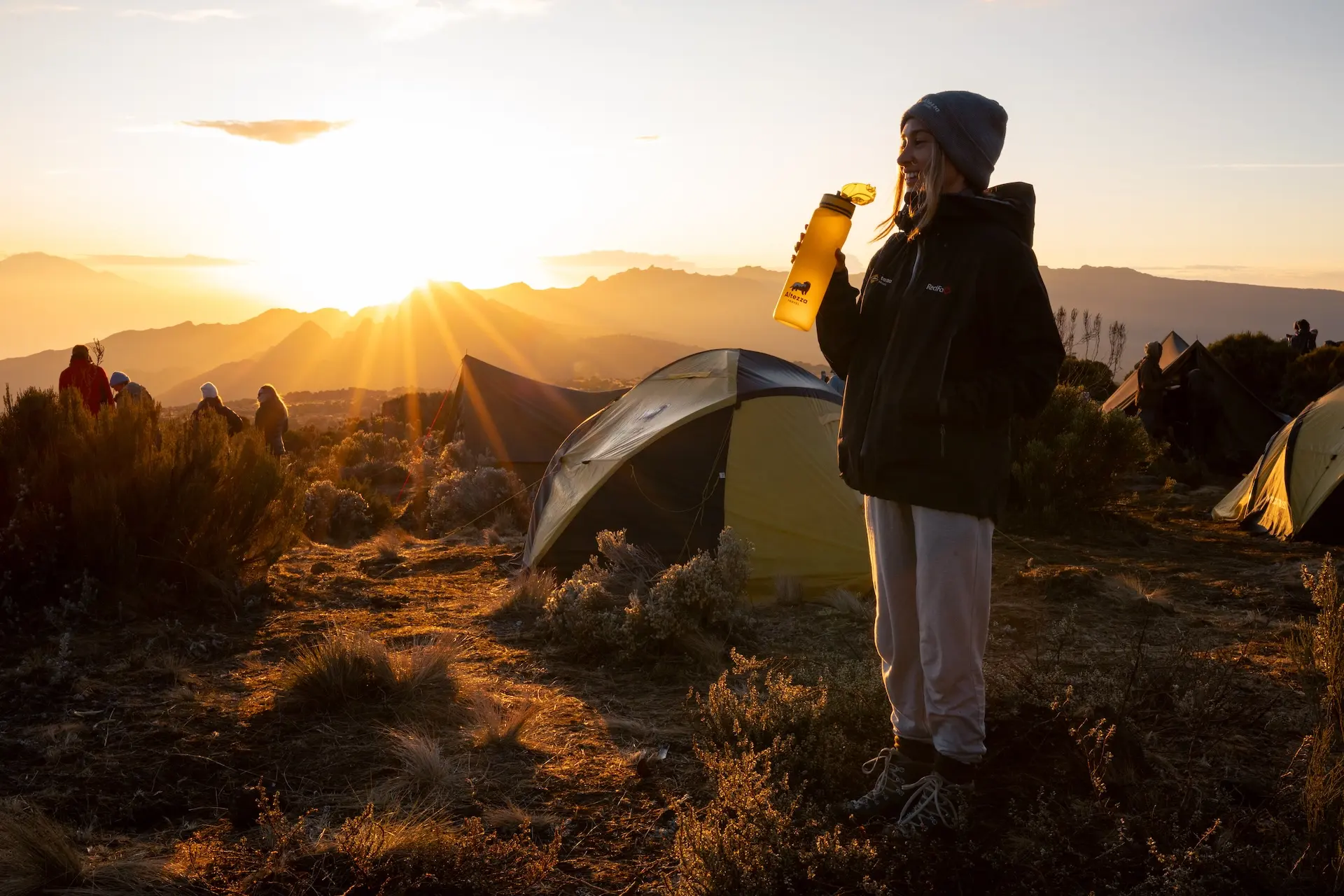 Un montañero en una expedición de Altezza Travel