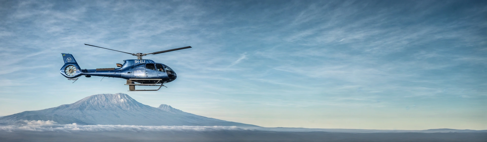 Tour en Helicóptero sobre el Kilimanjaro Tour en Helicóptero sobre el Kilimanjaro