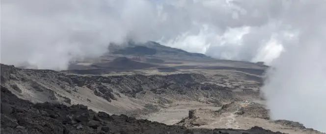 Ruta Lemosho - Día 6 - Trekking desde el campamento Karanga hasta el campamento Barafu